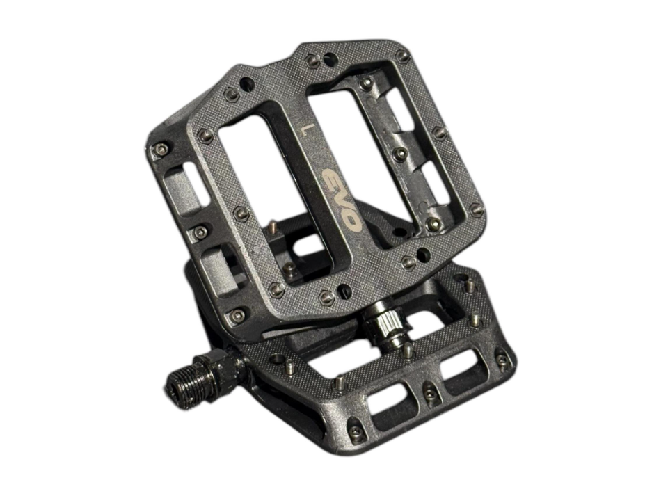 EVO RULMANLI PEDAL ÇİVİLİ SİYAH